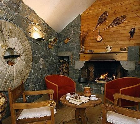 Chalet-Hotel Alpage & Spa Vars  Exterior photo