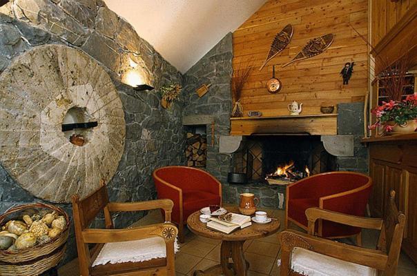 Chalet-Hotel Alpage & Spa Vars  Exterior photo
