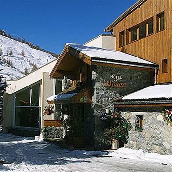 Chalet-Hotel Alpage & Spa Vars  Exterior photo